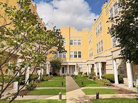7541 Brown Avenue, Forest Park, IL 60130