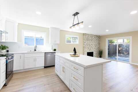 319 Folsom Drive, Vacaville, CA 95687