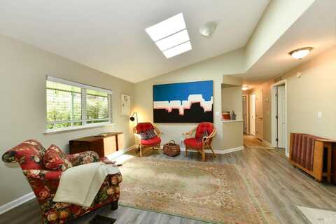 4 La Canada Court, Saint Helena, CA 94574