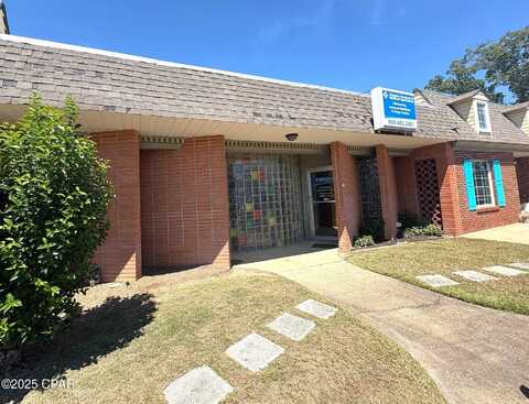 4294 5th Avenue, Marianna, FL 32446