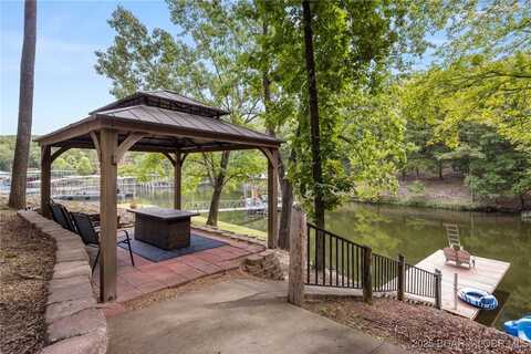 228 East Lake Court, Sunrise Beach, MO 65079