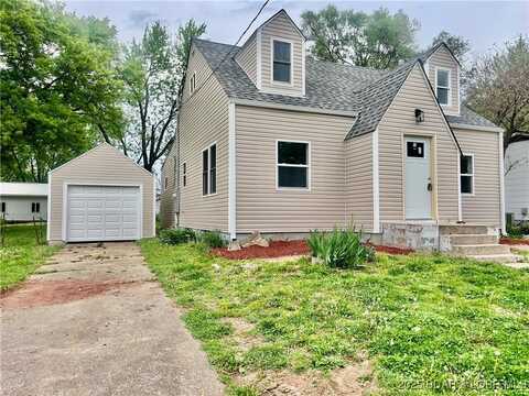 407 Cleveland Street, Versailles, MO 65084