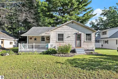 2310 MOHAWK PLACE, CADILLAC, MI 49601