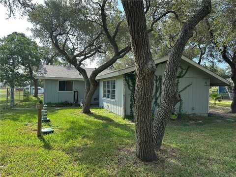 303 W 3rd Street W, Rockport, TX 78382