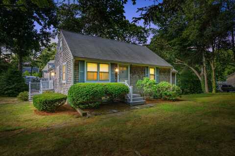 177 Bayview Circle, Osterville, MA 02655