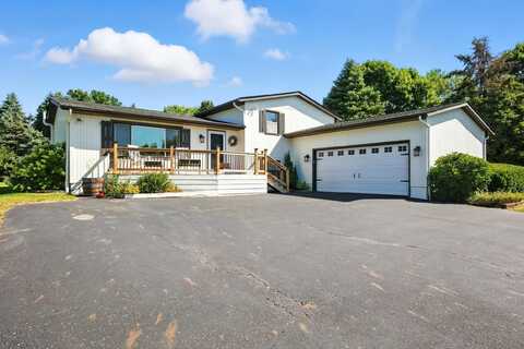 8465 Greentree Drive, Lewis Center, OH 43035