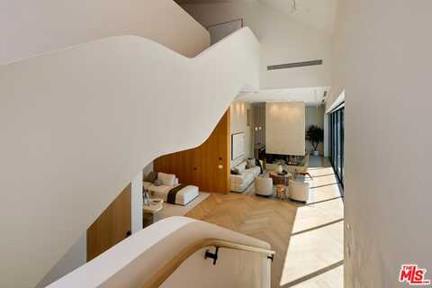3699 Alta Mesa Dr, Studio City, CA 91604