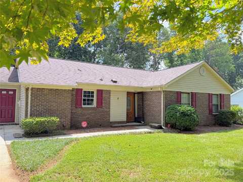5832 Falstaff Drive, Charlotte, NC 28227