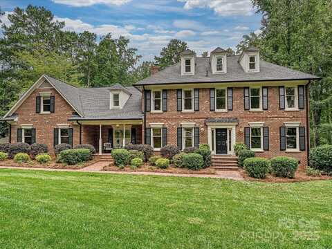 2700 Cross Country Road, Charlotte, NC 28270
