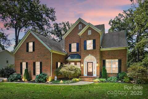 10219 Windtree Lane, Charlotte, NC 28215