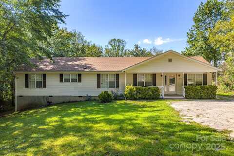 282 Loop Road, Hendersonville, NC 28792