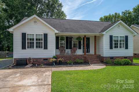 305 Hill Street, Mount Holly, NC 28120