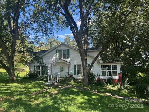 408 Virginia Avenue W, Bessemer City, NC 28016