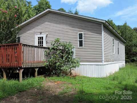 2065 Skyuka Road, Columbus, NC 28722