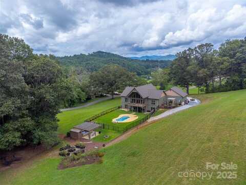 1180 Porter Creek Drive, Franklin, NC 28734