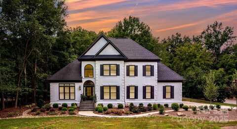 7212 Governors Row, Charlotte, NC 28277
