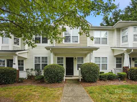 6523 Point Comfort Lane, Charlotte, NC 28226