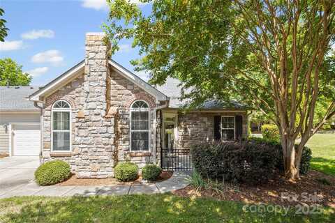 811 Ledgestone Court, Tega Cay, SC 29708