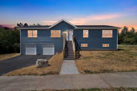 170 Darcangelo Drive, Naugatuck, CT 06770