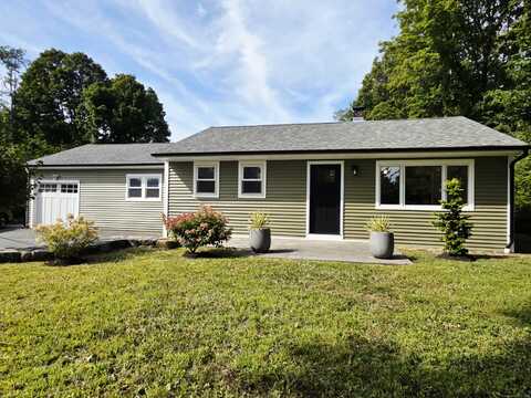 112 Clapboard Ridge Road, Danbury, CT 06811