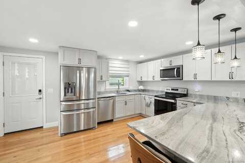 110 Woodland Street, Windsor, CT 06095
