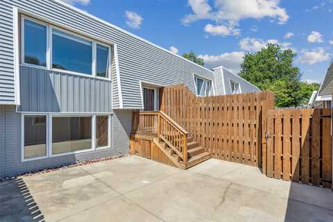 6750 School Street unit: 206, Windsor Heights, IA 50324