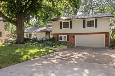 3222 44th Street, Des Moines, IA 50310