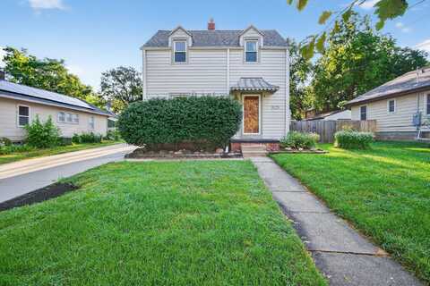 3123 SW 12th Place, Des Moines, IA 50315