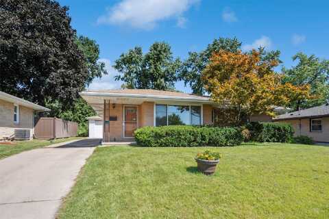 1809 Pearl Drive, West Des Moines, IA 50265