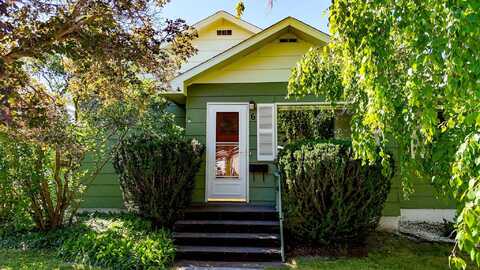 6 12th Avenue E, Polson, MT 59860