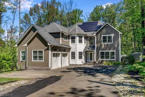 205 Parlin Lane, Watchung, NJ 07069