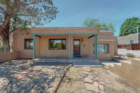1321 LOBO Place NE, Albuquerque, NM 87106