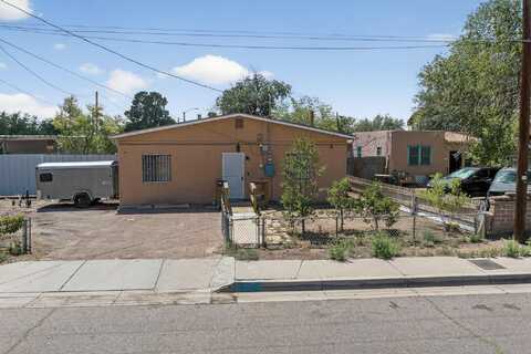 304 MESCALERO Road NW, Albuquerque, NM 87107