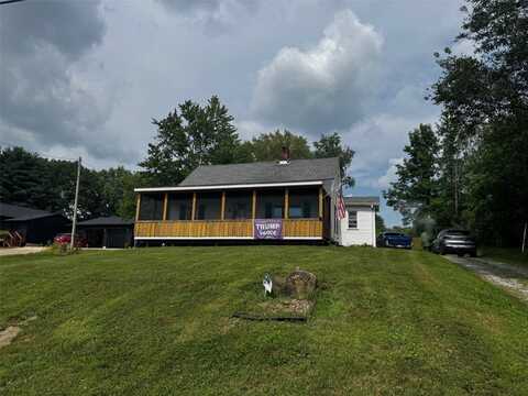 6528 MCCRACKEN Road, Cochranton, PA 16314