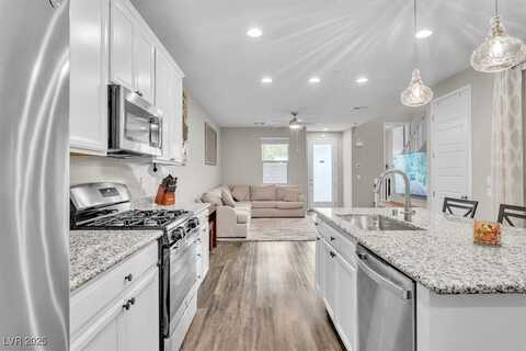 541 Tokopah Falls Street, Las Vegas, NV 89138