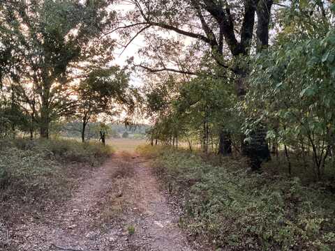 000-trct 4 N Farm Road 89, Springfield, MO 65802