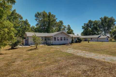 6896 N Farm Rd 1, Ash Grove, MO 65604