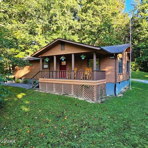 880 Middle Creek Road, Cosby, TN 37722