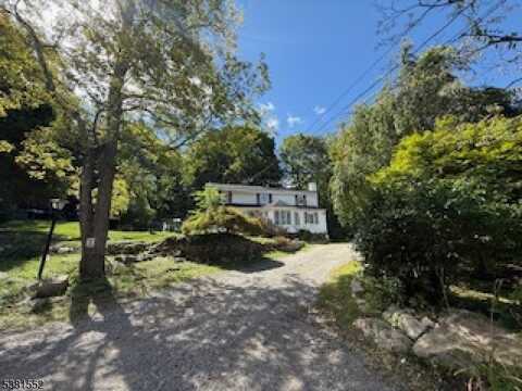 22 Mountain Ave, Vernon, NJ 07422