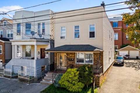 46 Grant St, Fairview Boro, NJ 07022