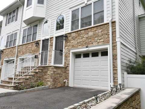 104 Piper Ave, Woodbridge, NJ 07001