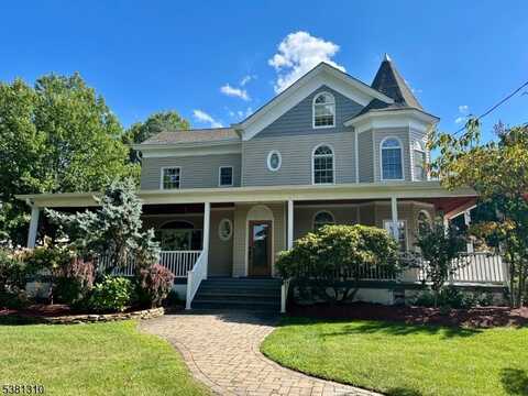 38 Totowa Rd, Wayne, NJ 07470