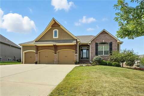 4560 NE Seneca Terrace, Lees Summit, MO 64064