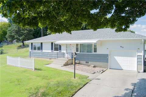 915 W Buddy Street, Saint Joseph, MO 64504