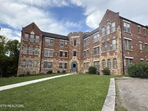 3328 N Broadway, Knoxville, TN 37917