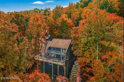 1679 Zurich Rd, Gatlinburg, TN 37738