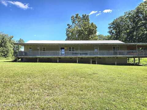2621 Vandever Rd, Crossville, TN 38572