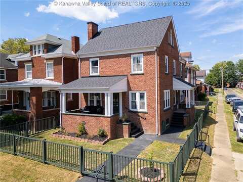 1122 10th Avenue, Huntington, WV 25701