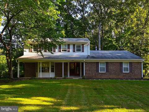 6820 COLBURN DR, ANNANDALE, VA 22003