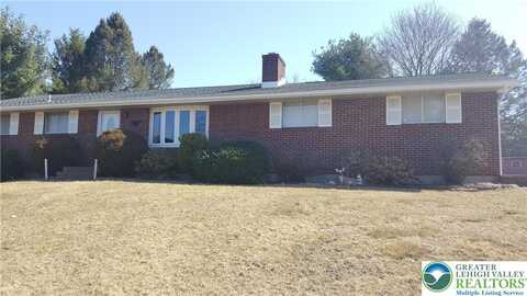 1370 Bangor Road, PEN ARGYL, PA 18064
